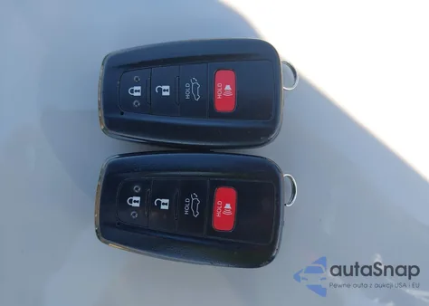 2021 Toyota Rav4 Xle z USA, uszkodzony, nr VIN 2T3W1RFV7MC130147